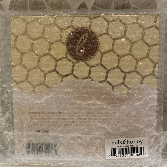 Beauty Bakerie - milk & honey highlighter palette. BNIB. BOGO! - Picture 3 of 3